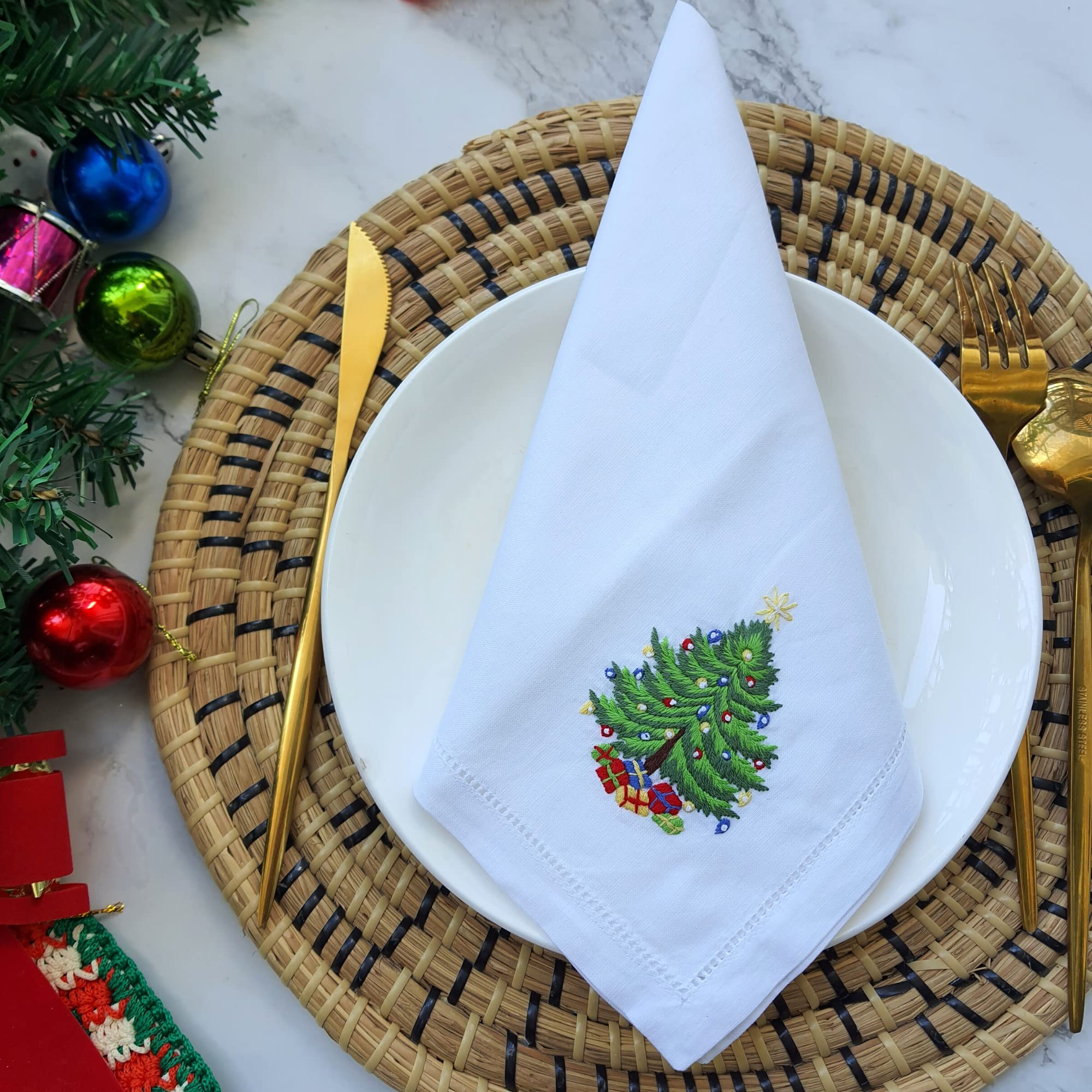 HCRAFT hemstitched white napkin edge detail elevates the table.
