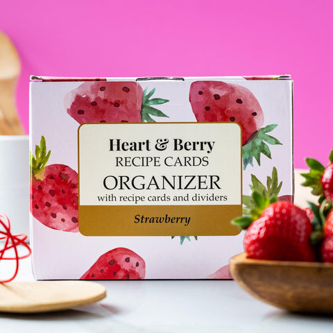 Heart & Berry tin box with hinged lid designed for 4x6 index cards.