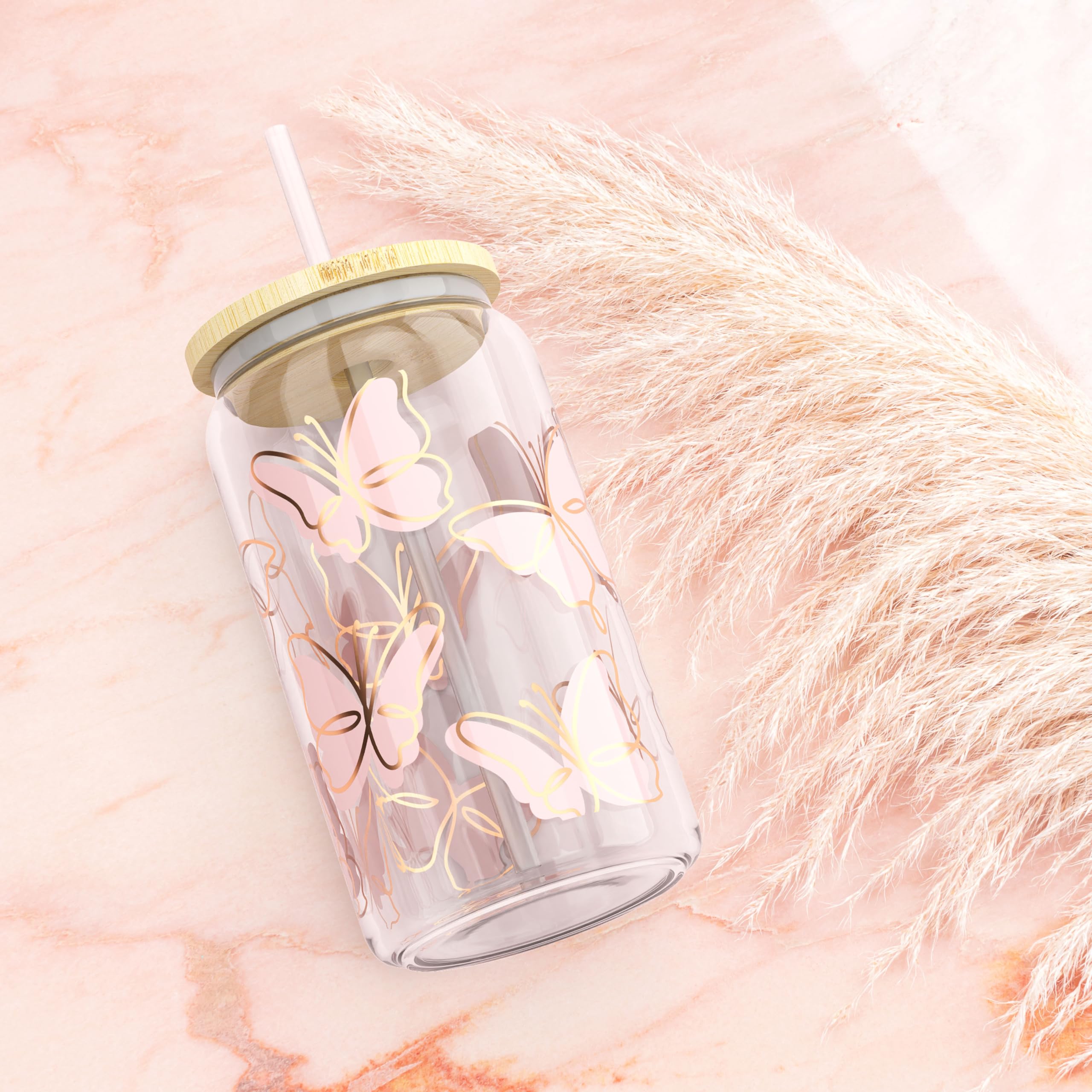 Heather & Willow bamboo lid seals securely for spill-free travel.