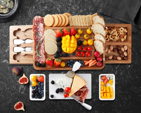 removable marble slate on hecef cheese board adds extra serving space