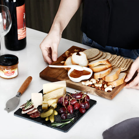 hecef mouse-shaped cheese knife with wooden handle for comfortable slicing