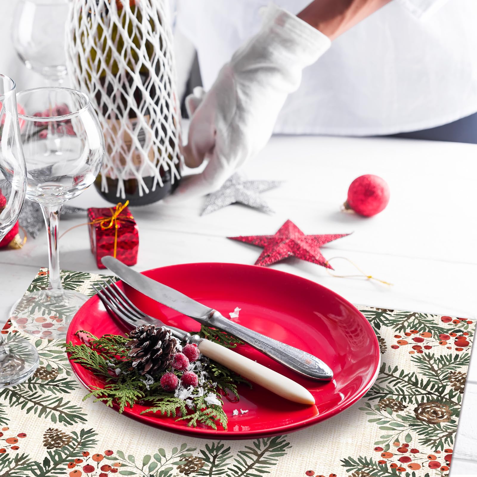 Heentan thick, wear-resistant placemats stay smooth and tear-free during meals.