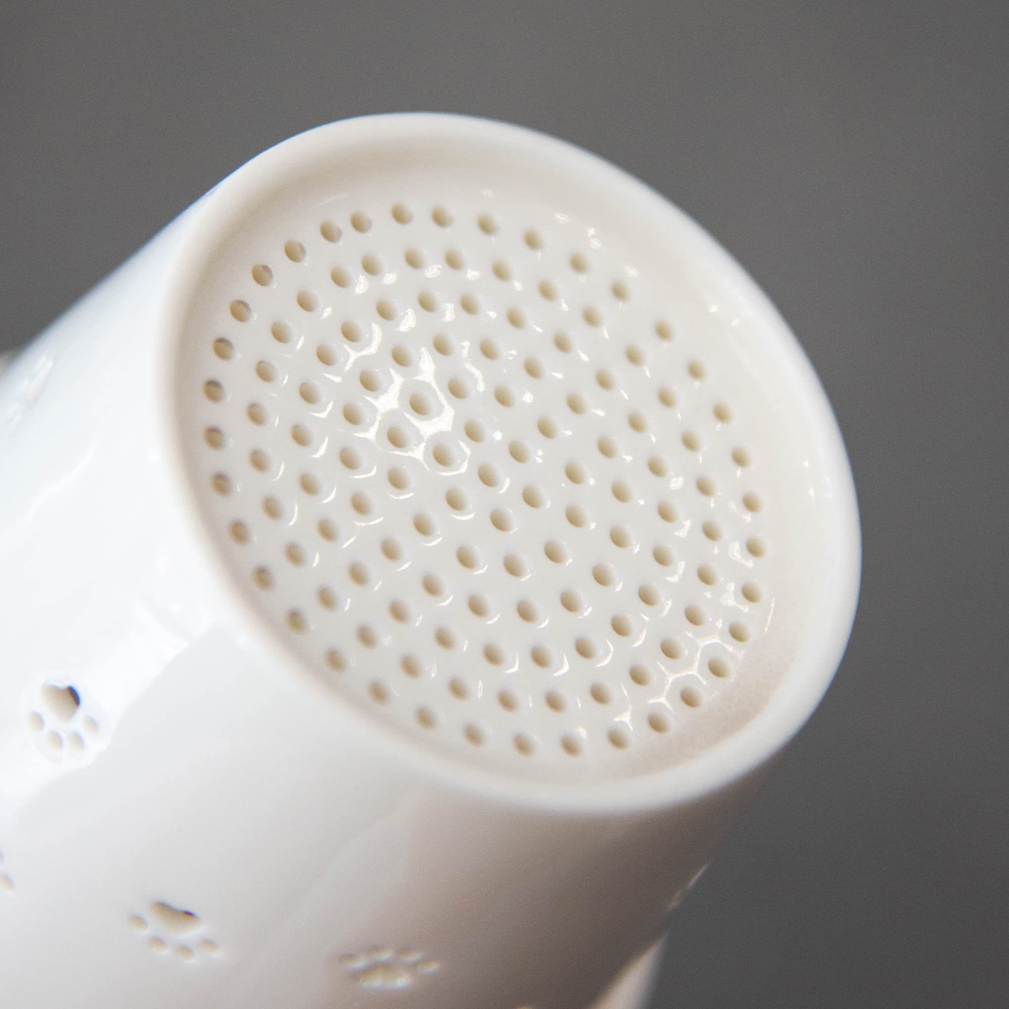 Elegant ceramic mug suitable for home or office tea breaks