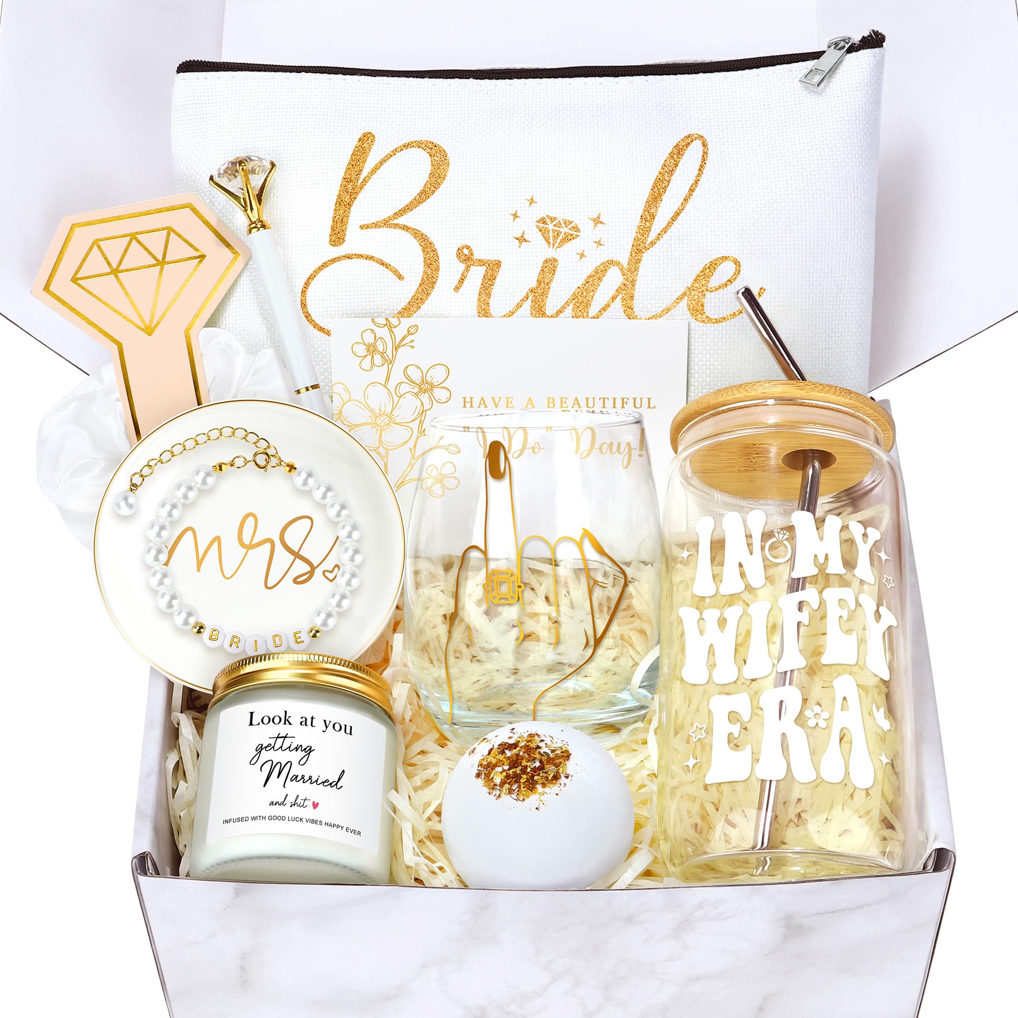 HELORAY bridal gift box unboxing shows a thoughtful, ready-to-gift moment.