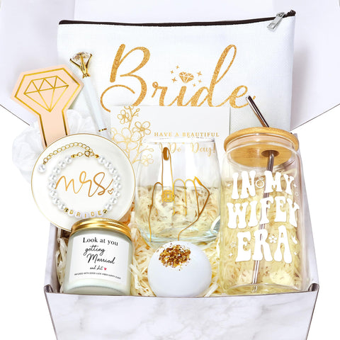 HELORAY bridal gift box unboxing shows a thoughtful, ready-to-gift moment.