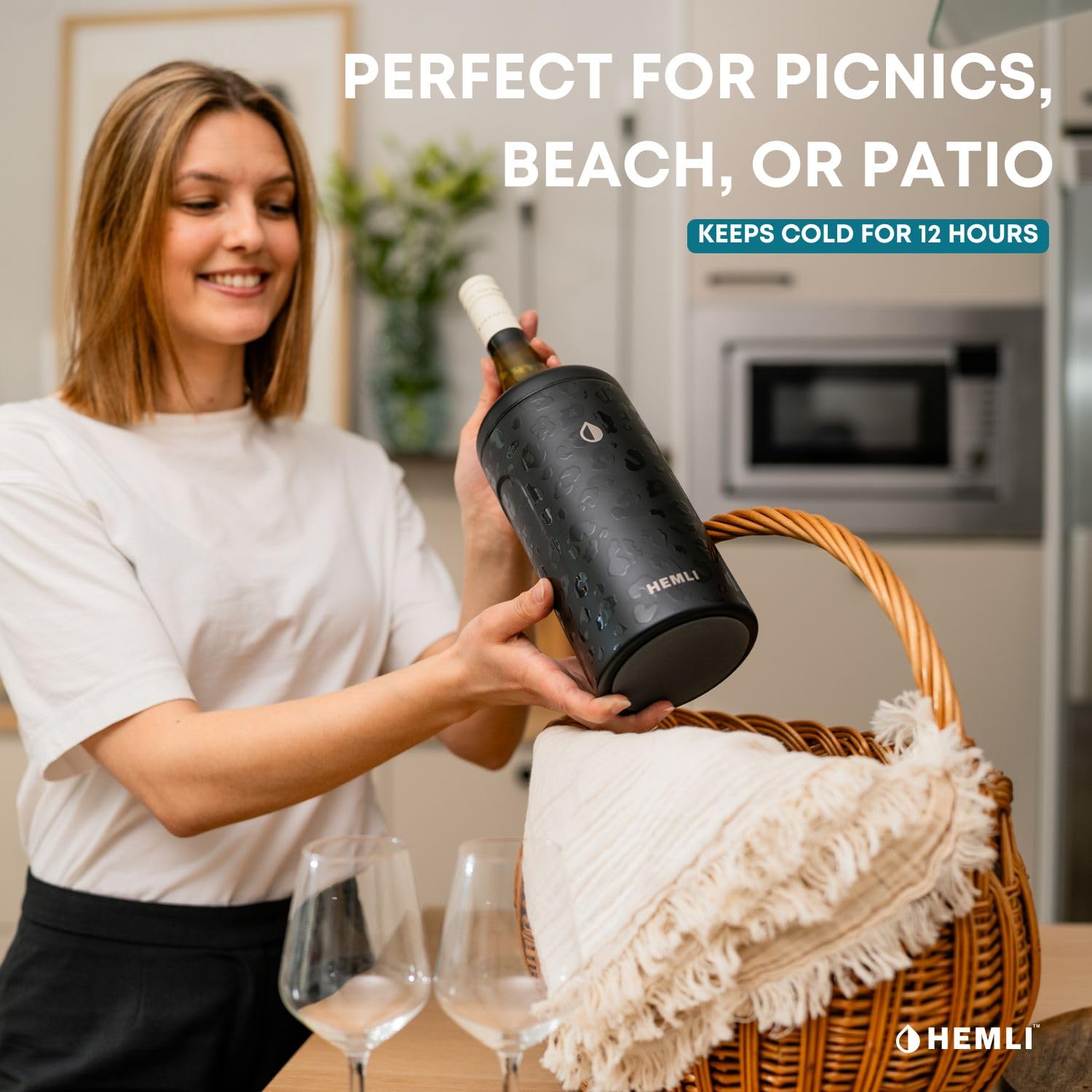 Hemli chiller shown at a picnic, ready to keep drinks cold.