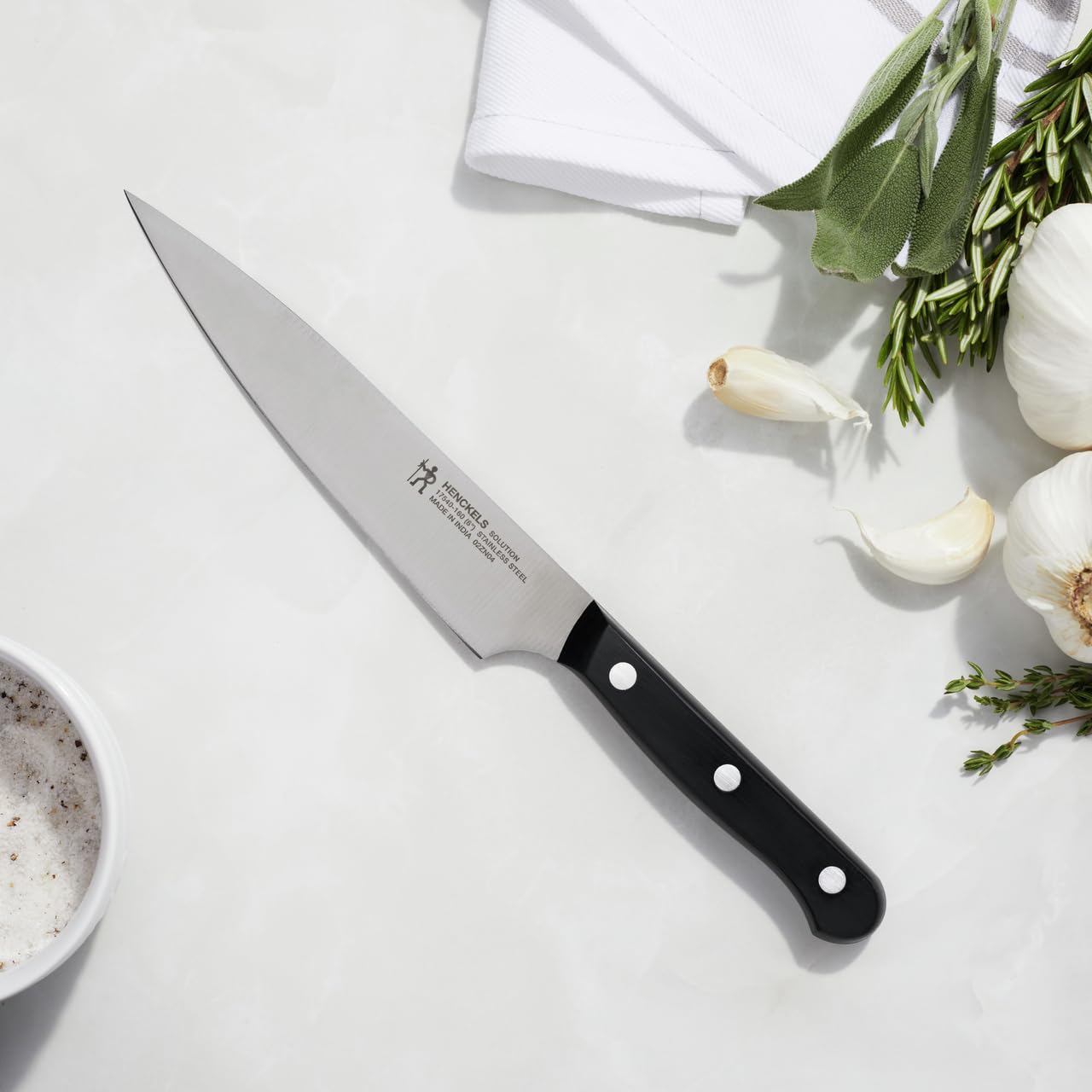 HENCKELS Solution dishwasher-safe care for easy cleaning and rust-free blades