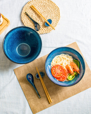 HENXFEN LEAD bamboo chopsticks and spoon included for service.