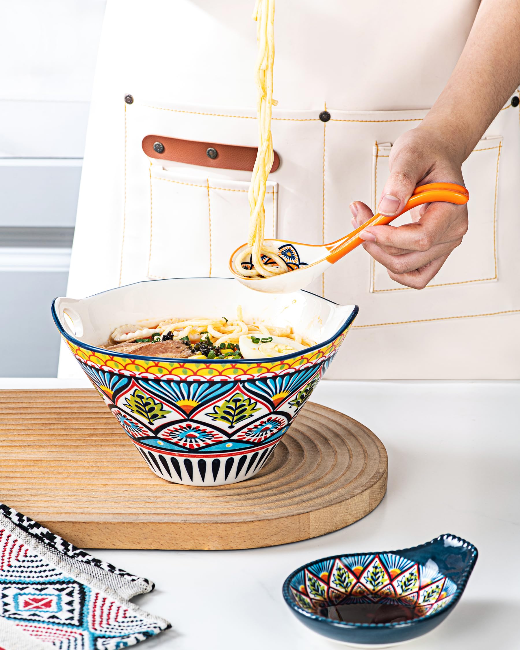 HENXFEN LEAD dishwasher-safe ceramic spoons with glossy glaze.