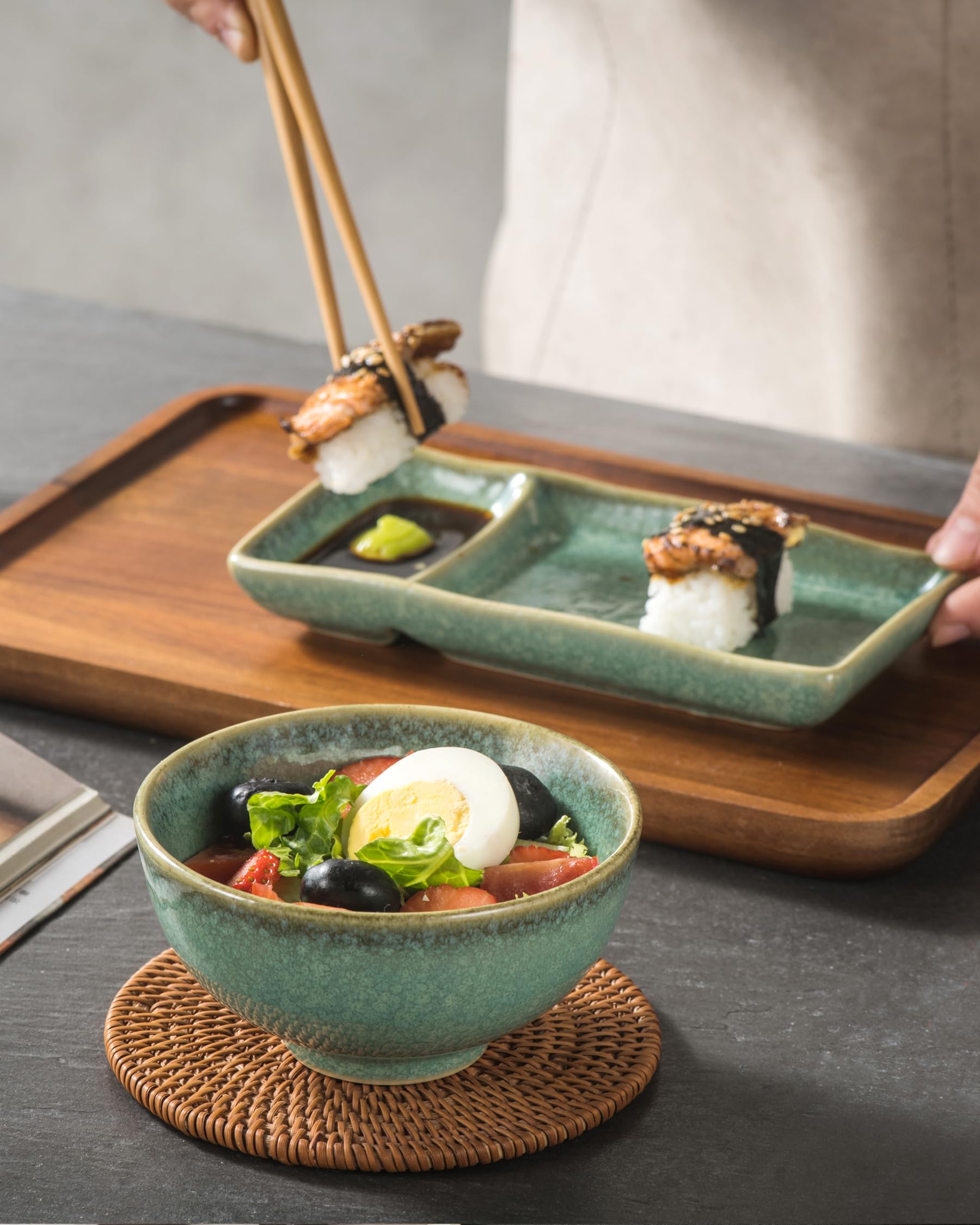 HENXFEN LEAD gift-ready sushi set for entertaining.