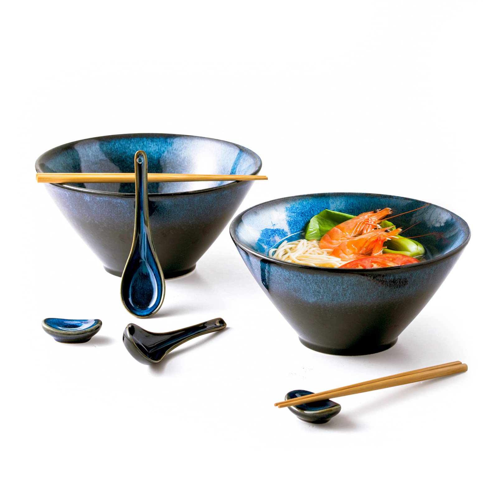 HENXFEN LEAD large ramen bowls with chopsticks demonstrate a 71 oz capacity for servings.