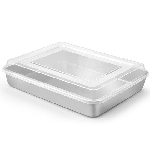 Herogo cake pan with lid in 9x12 rectangle for lasagna and cakes, showcasing versatility