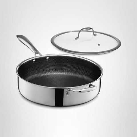 5.5-quart capacity with 11-inch diameter and 3.5-inch height.