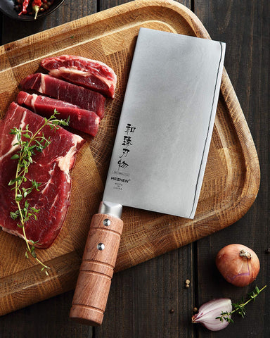 HEZHEN core steel close-up reveals 9Cr18CoMoV for durability.
