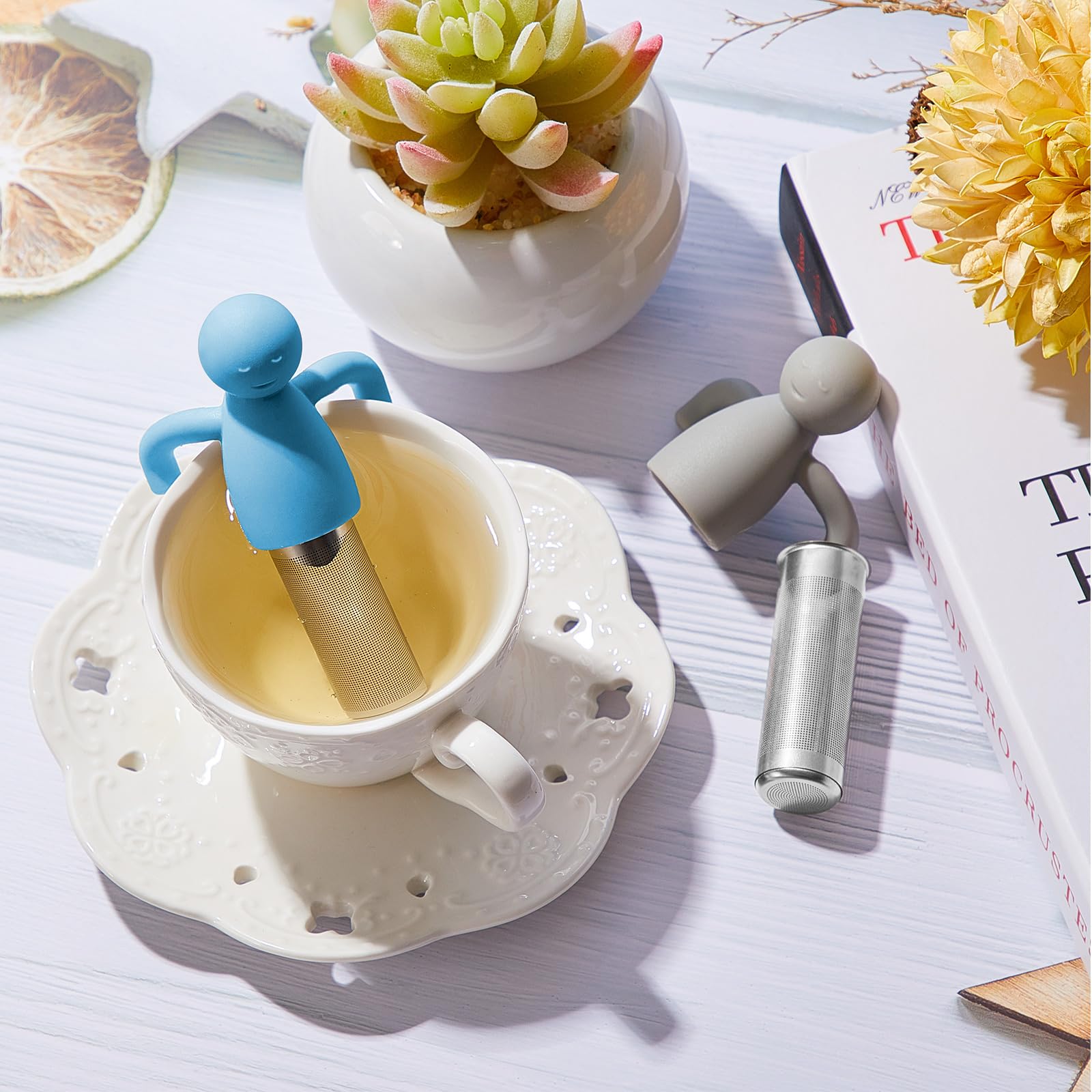 Hicarer tea infuser set in rose red, charming and safe with flexible silicone arms