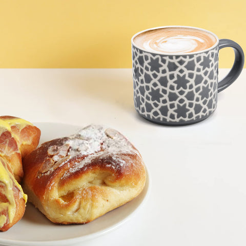 Hiceeden mugs on countertop display enhance everyday beverage rituals.