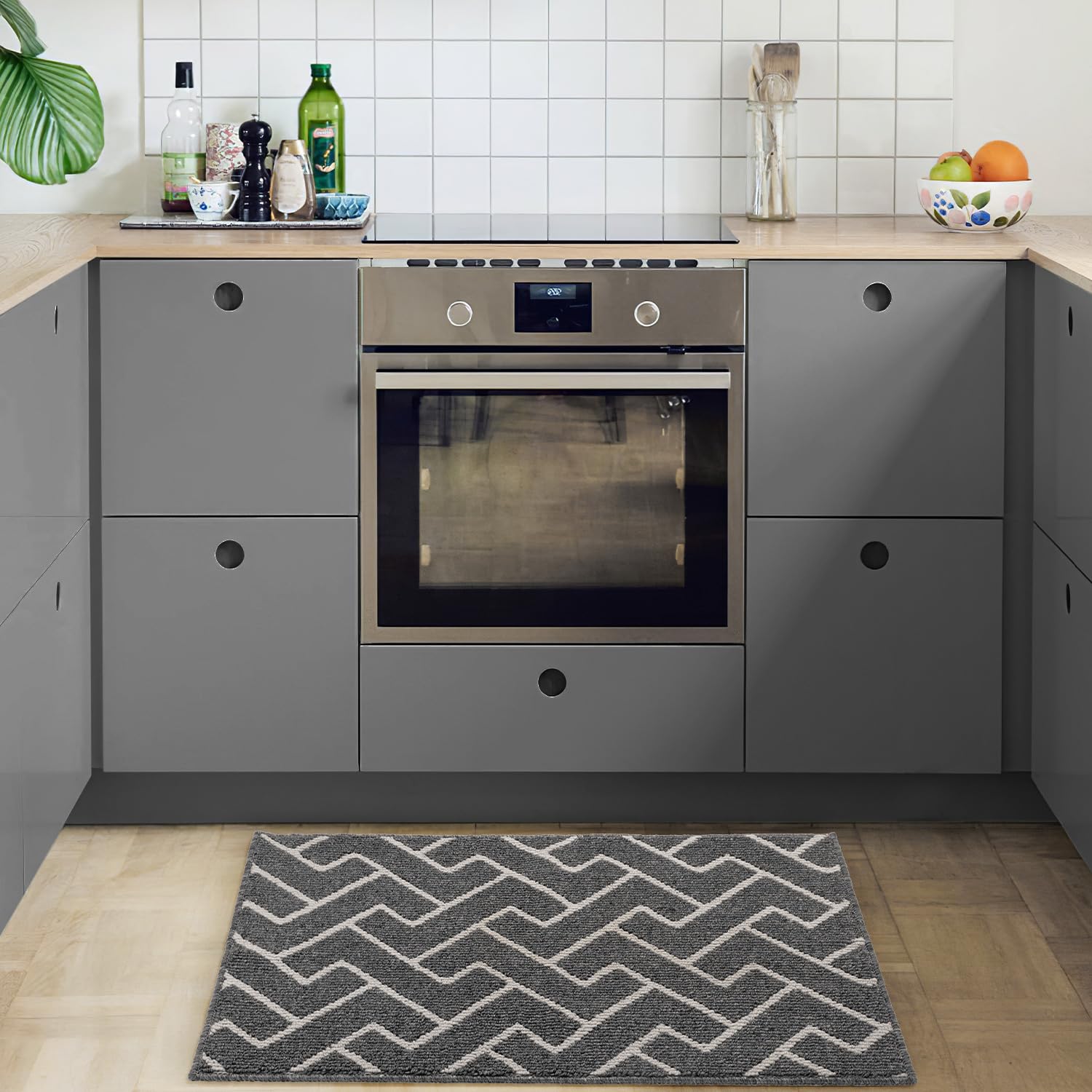 hicorfe pet-friendly doormat helps manage paw dirt at home.
