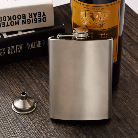 Hillside-Kit packaging with velvet bag ideal for gifting and safe storage.