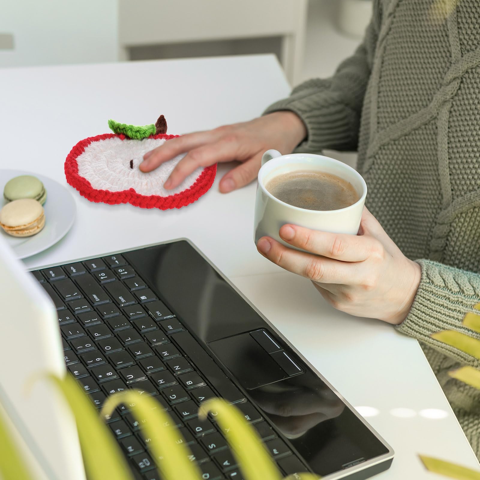 Hillsuren fruit coaster set showcases six playful fruits for lively decor