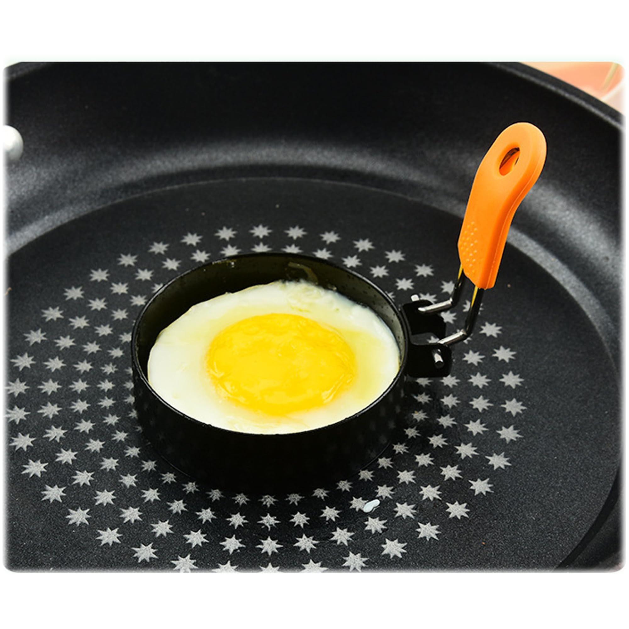 HLMOptimo 3.5-inch diameter rings for professional looking breakfast.