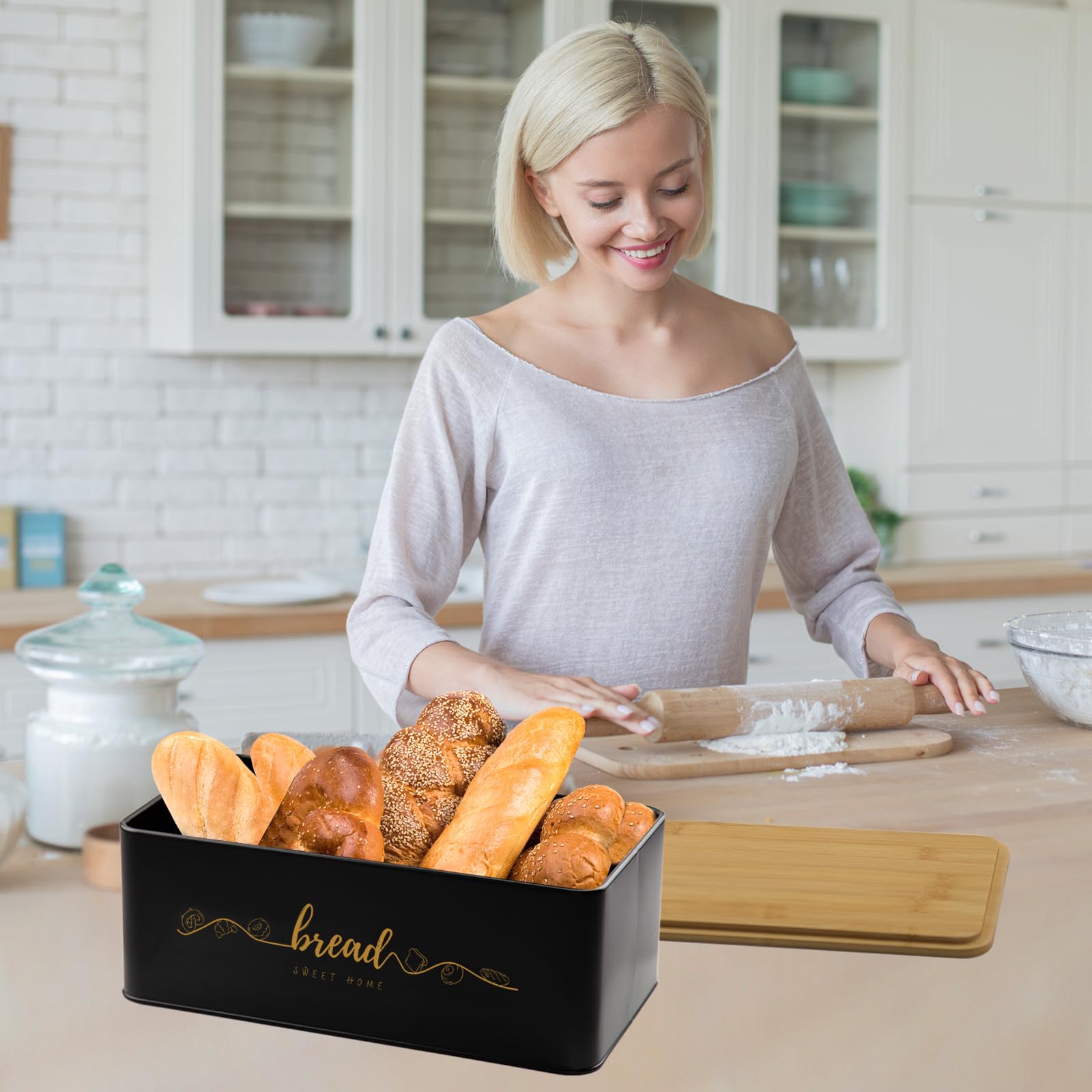 Holismo rust resistant coating keeps storage space hygienic.