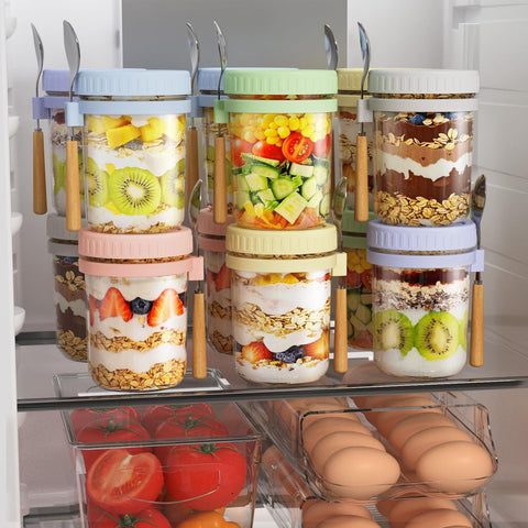 HomArtist crystal-clear glass jar displays colorful layers of oats and fruit