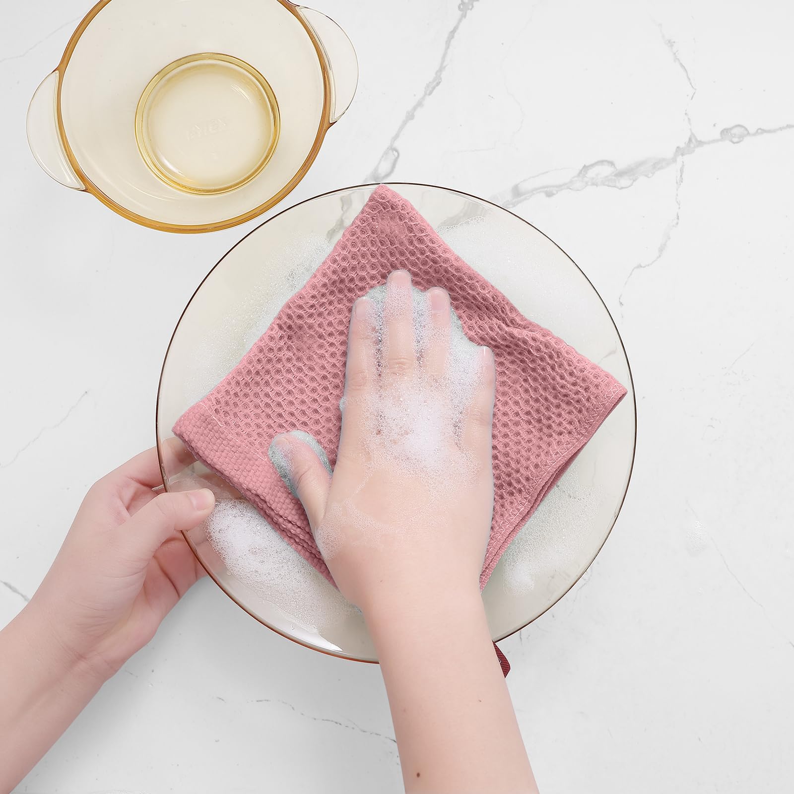 Easy-care label illustrating cold wash and low tumble dry tips
