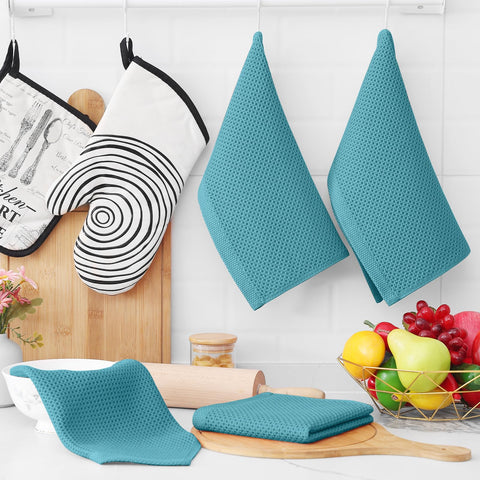 Homaxy waffle weave dishcloth is lightweight for easy handling during chores.