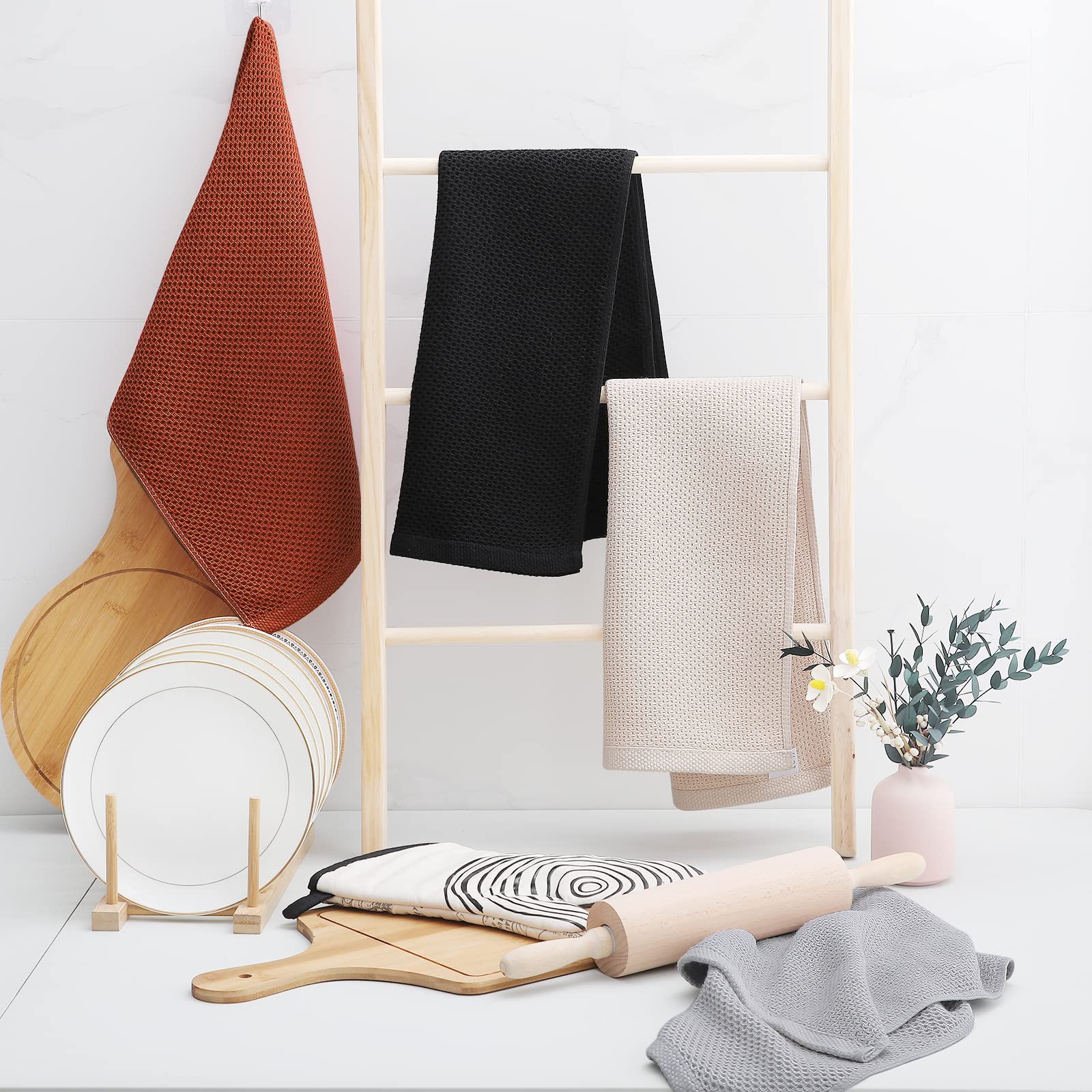 Homaxy easy-care dishcloths machine wash cold to preserve softness.