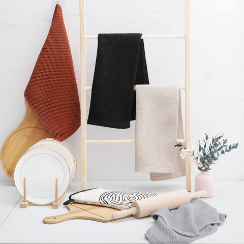 Homaxy easy-care dishcloths machine wash cold to preserve softness.