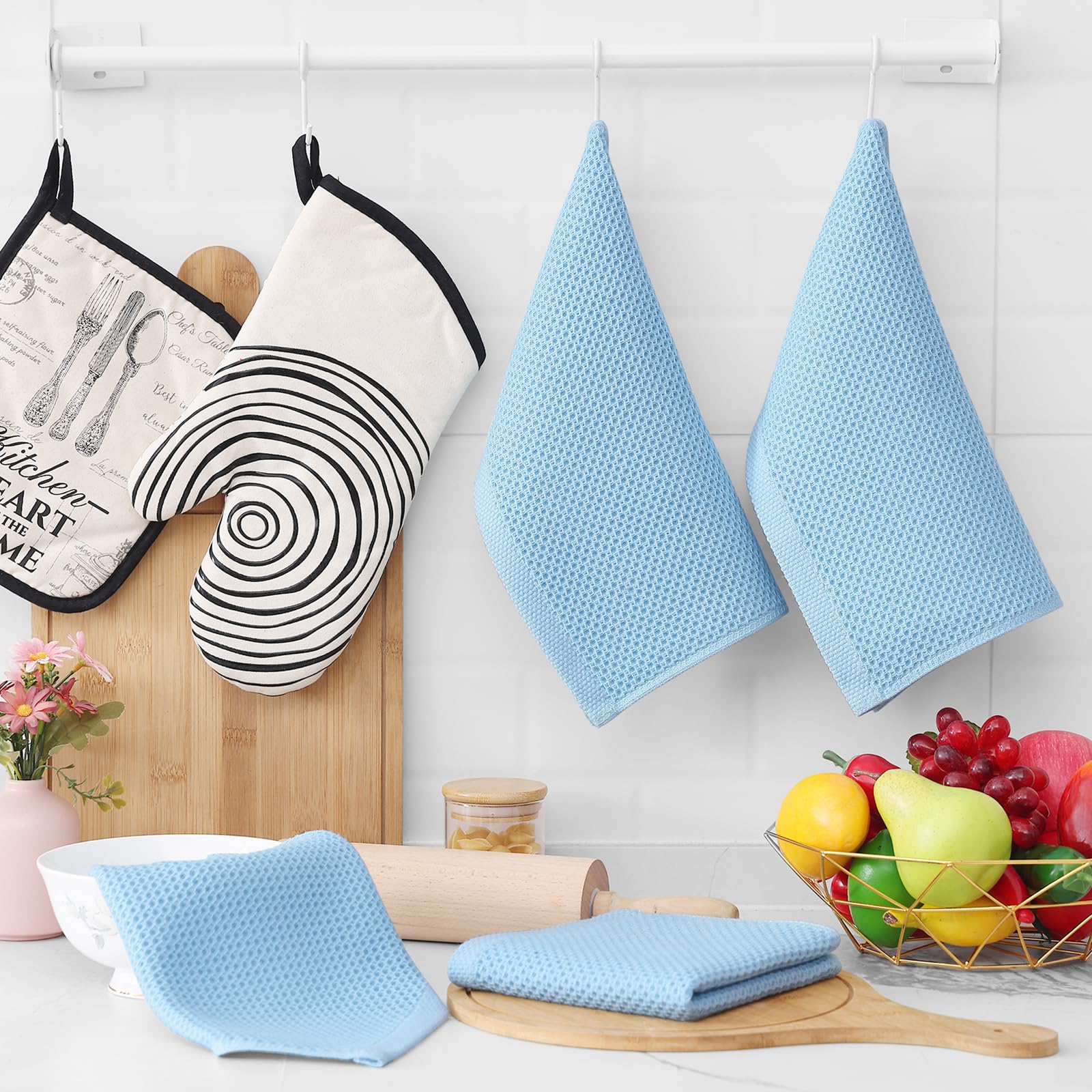Homaxy folded dishcloth highlights soft edge and plush surface.