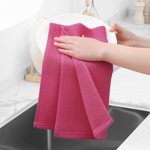 Homaxy 13x28 inch towels cover large surfaces during drying and wiping.
