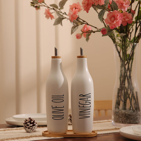 HOMCDALY bamboo cap and stainless spout enable drip-free pouring