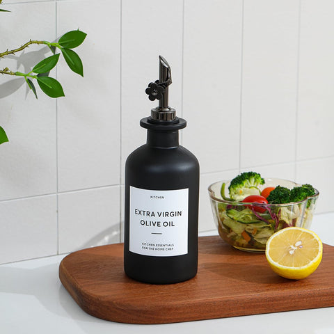 HOMCDALY black stainless steel spout for smooth pouring and spill prevention.