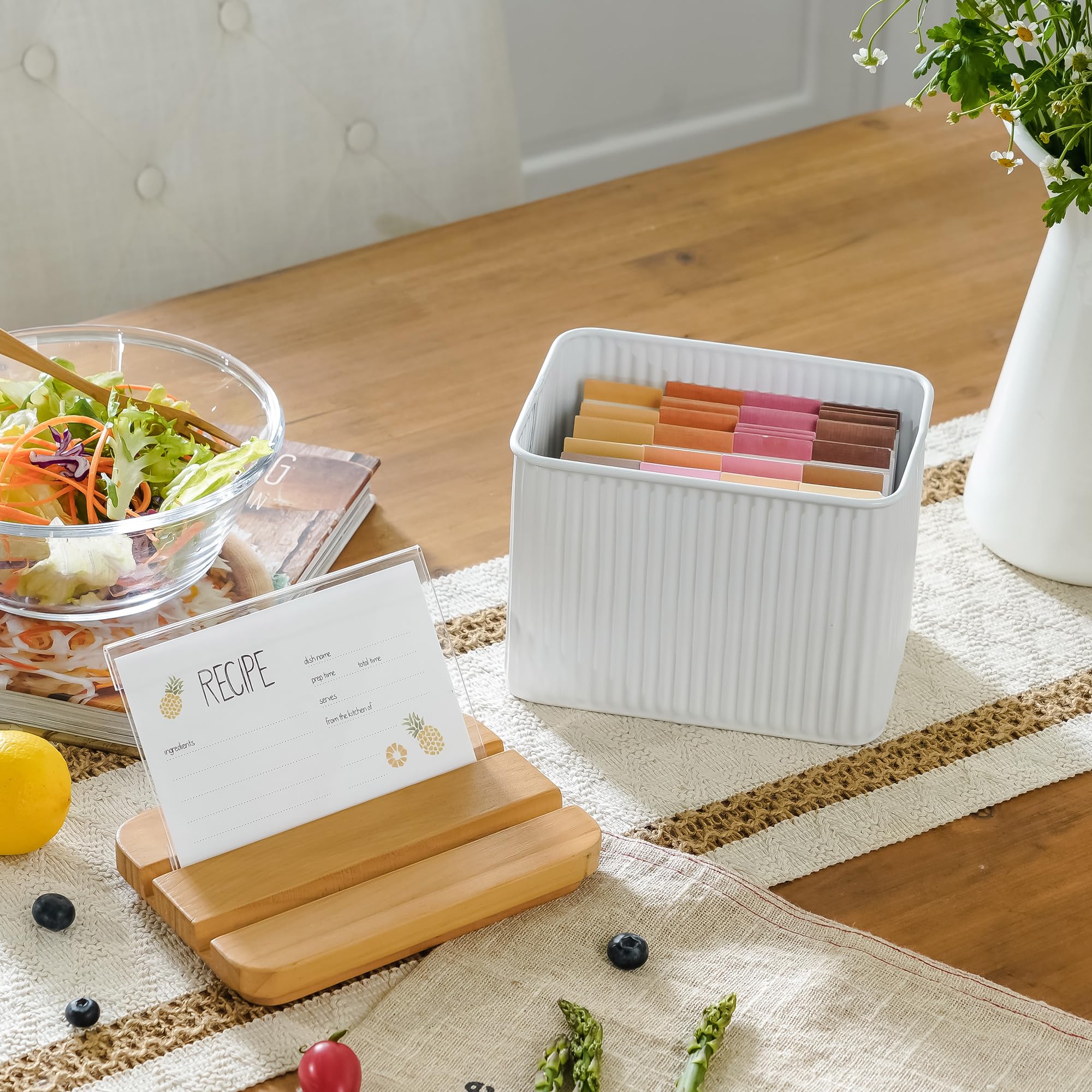 HOME PALETTE durable dividers help segment cards for easy finding of meals.
