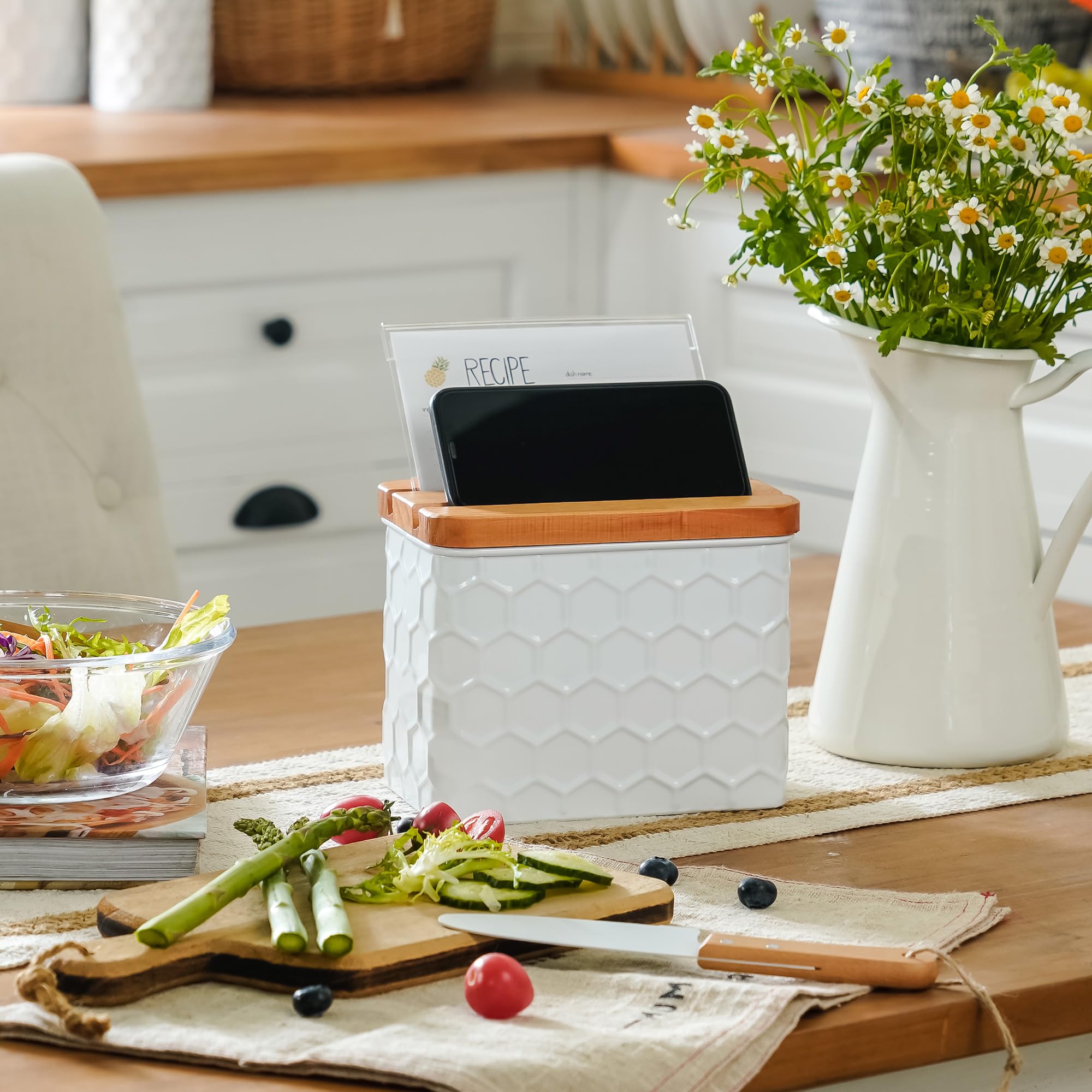 HOME PALETTE slot for acrylic frame keeps recipes clean while cooking