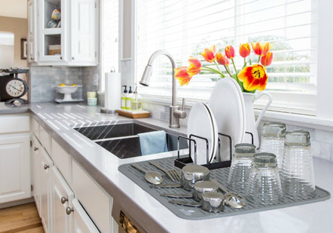 Homeway Essentials silicone dish drying mat with raised ridges designed for quick air drying