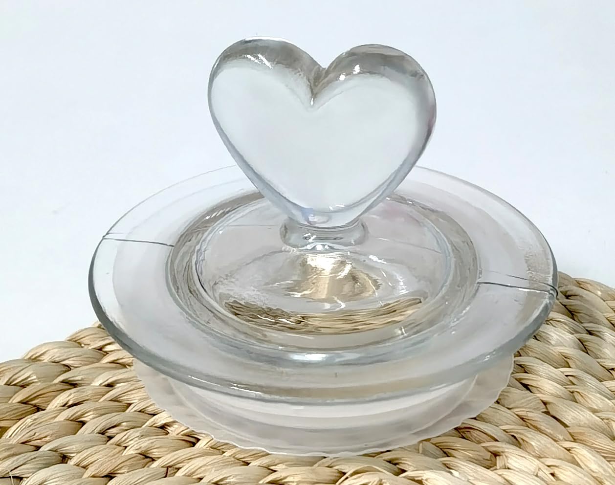 HomeyHoney BPA-free sturdy glass canister supports durable daily kitchen use