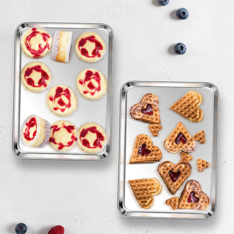 Homikit baking sheet demonstrates even heat conduction for consistent baking.