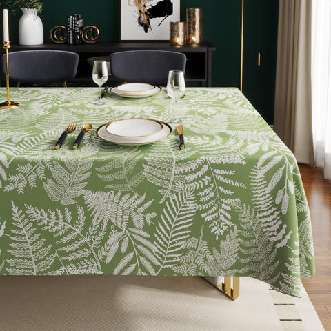 HOMOHEINI table cloth presented as thoughtful housewarming gift.