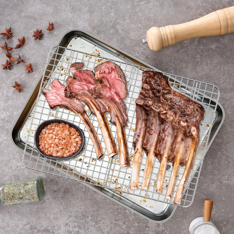 Homokit dishwasher-safe baking pan simplifies cleanup after roasting.