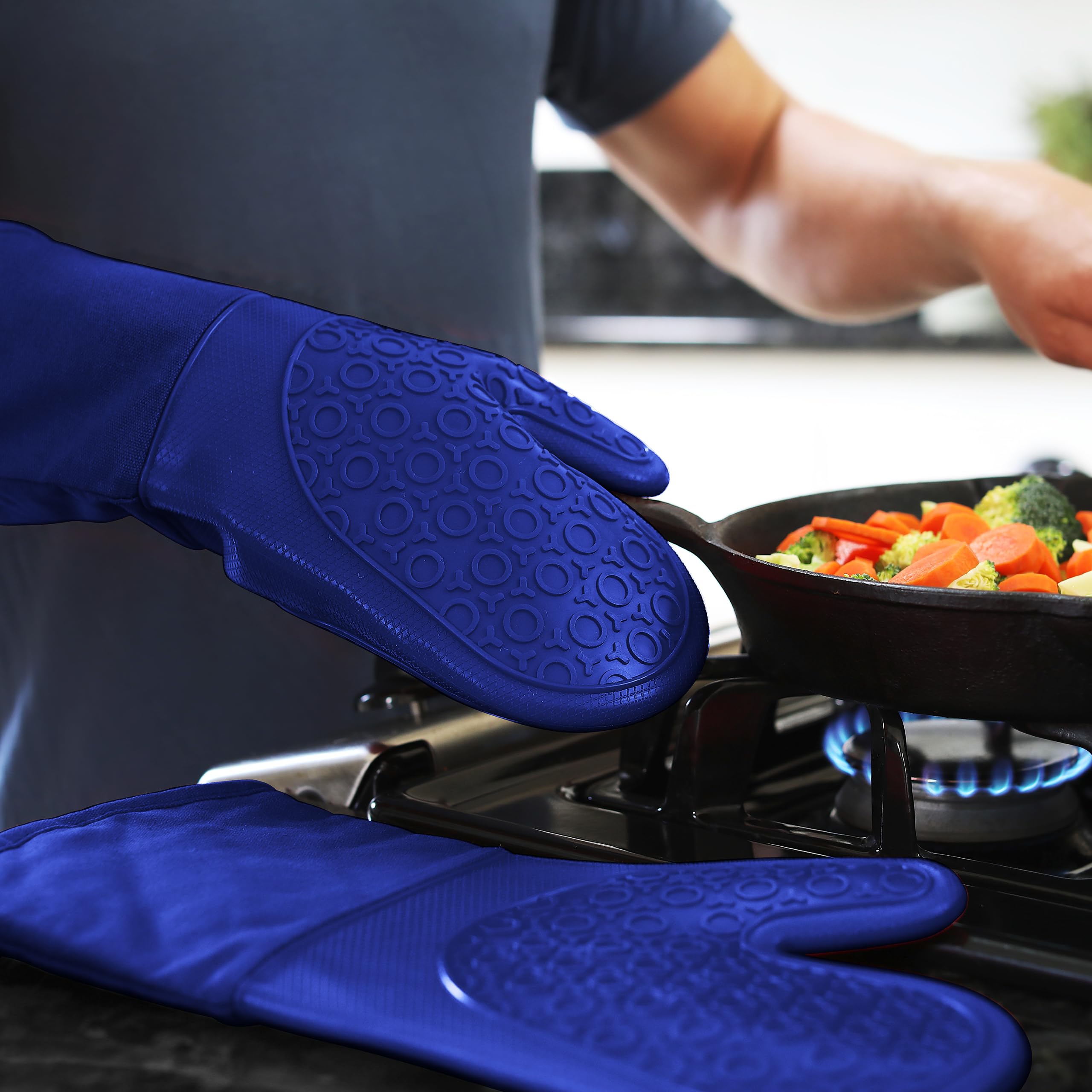 HOMWE in royal blue adds style and practical protection.