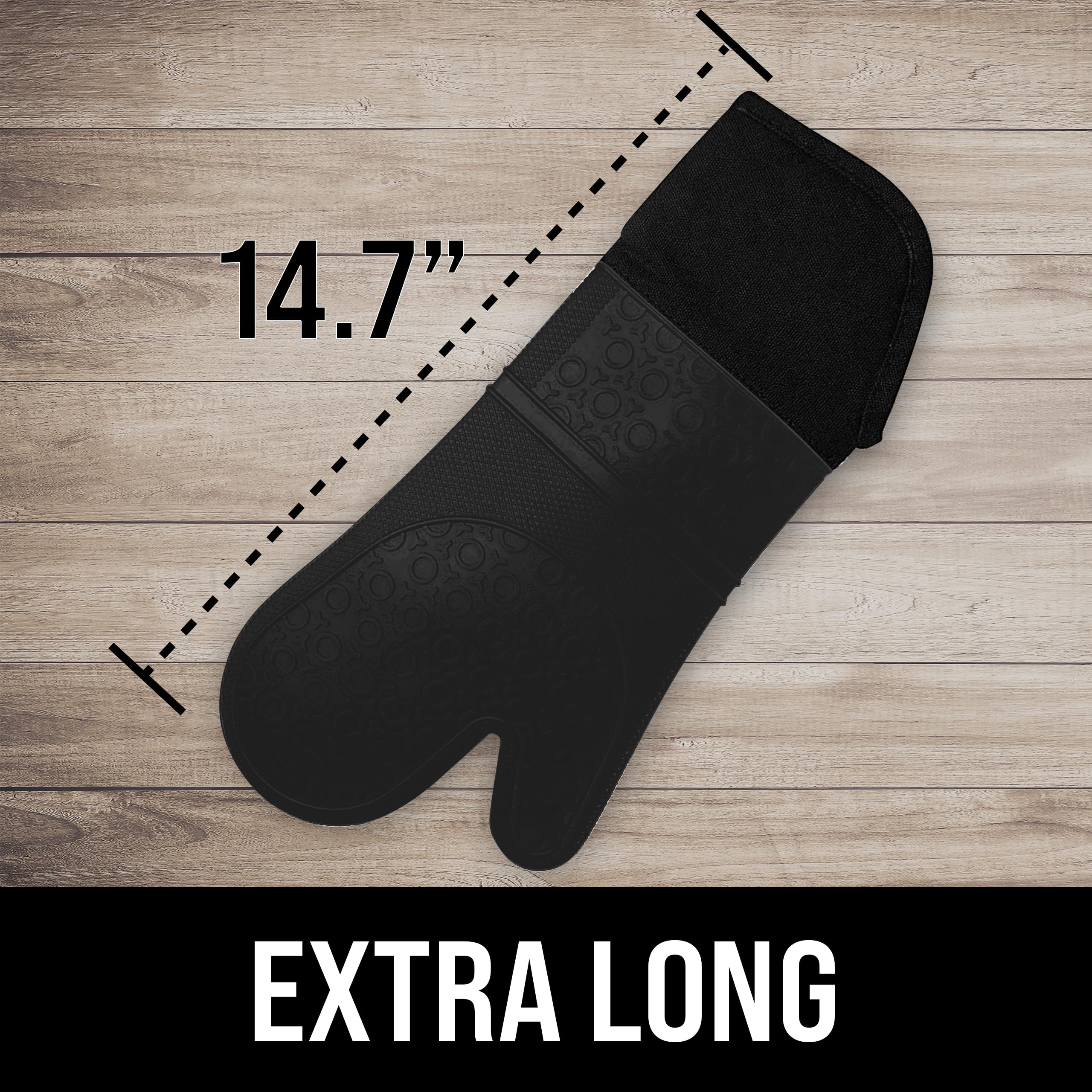 HOMWE oven mitt textured grip enhances control when handling hot cookware.
