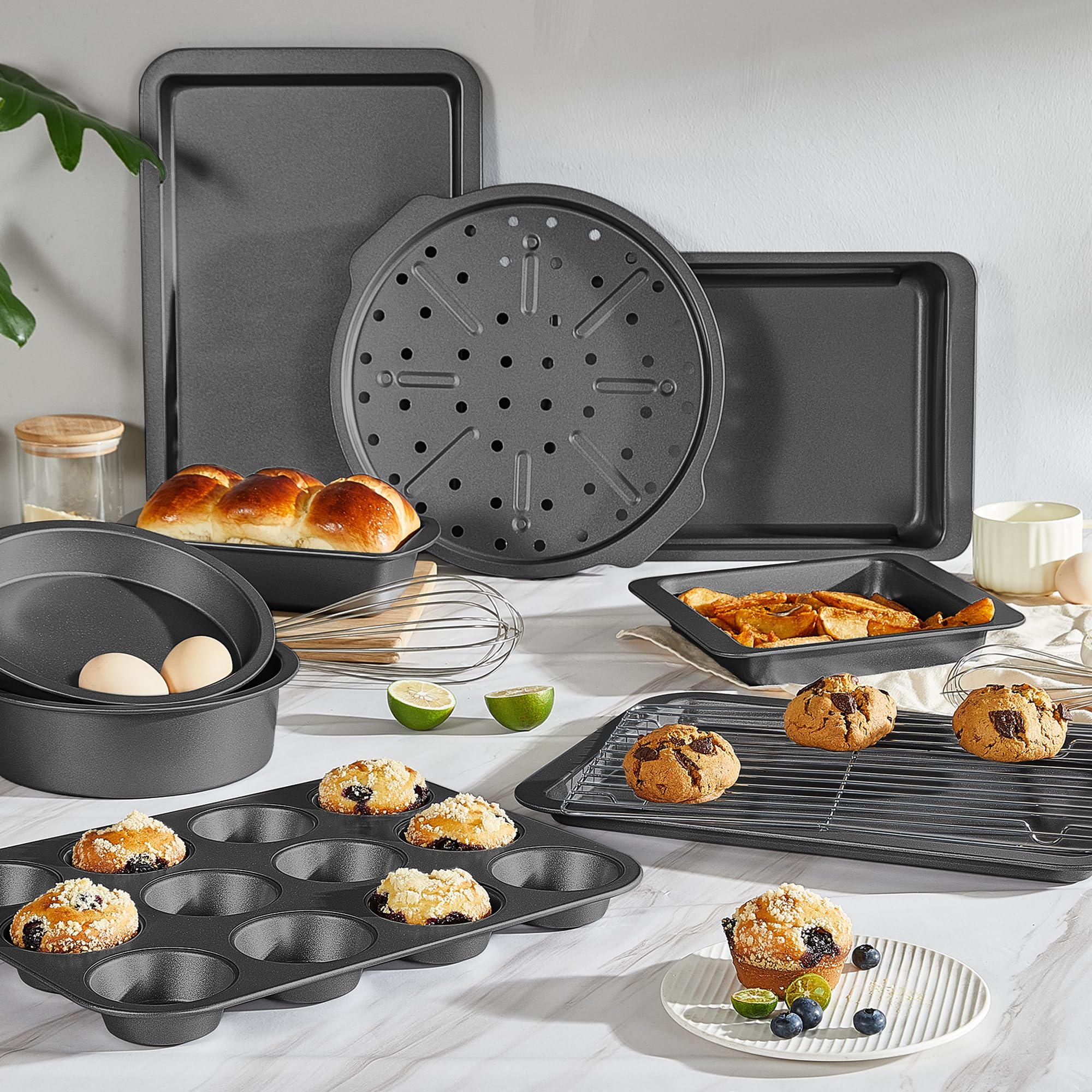 HONGBAKE cooling rack paired with pans for even cooling