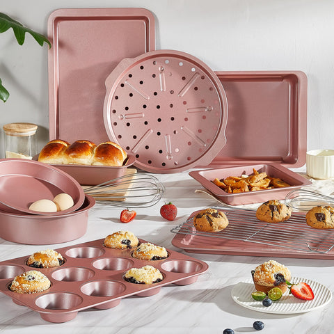 HONGBAKE half-sheet pan with wide rim for easy handling and clean release.