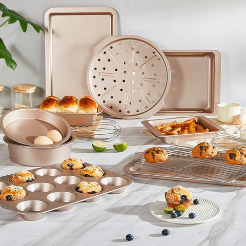 HONGBAKE stackable bakeware design saves cabinet space while staying organized.