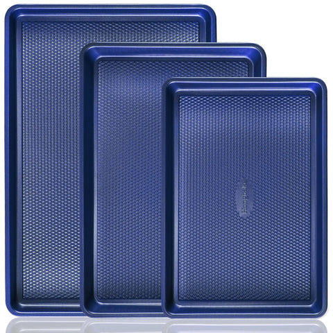 HONGBAKE 13x9 diamond-texture pan shown for even browning and easy release.