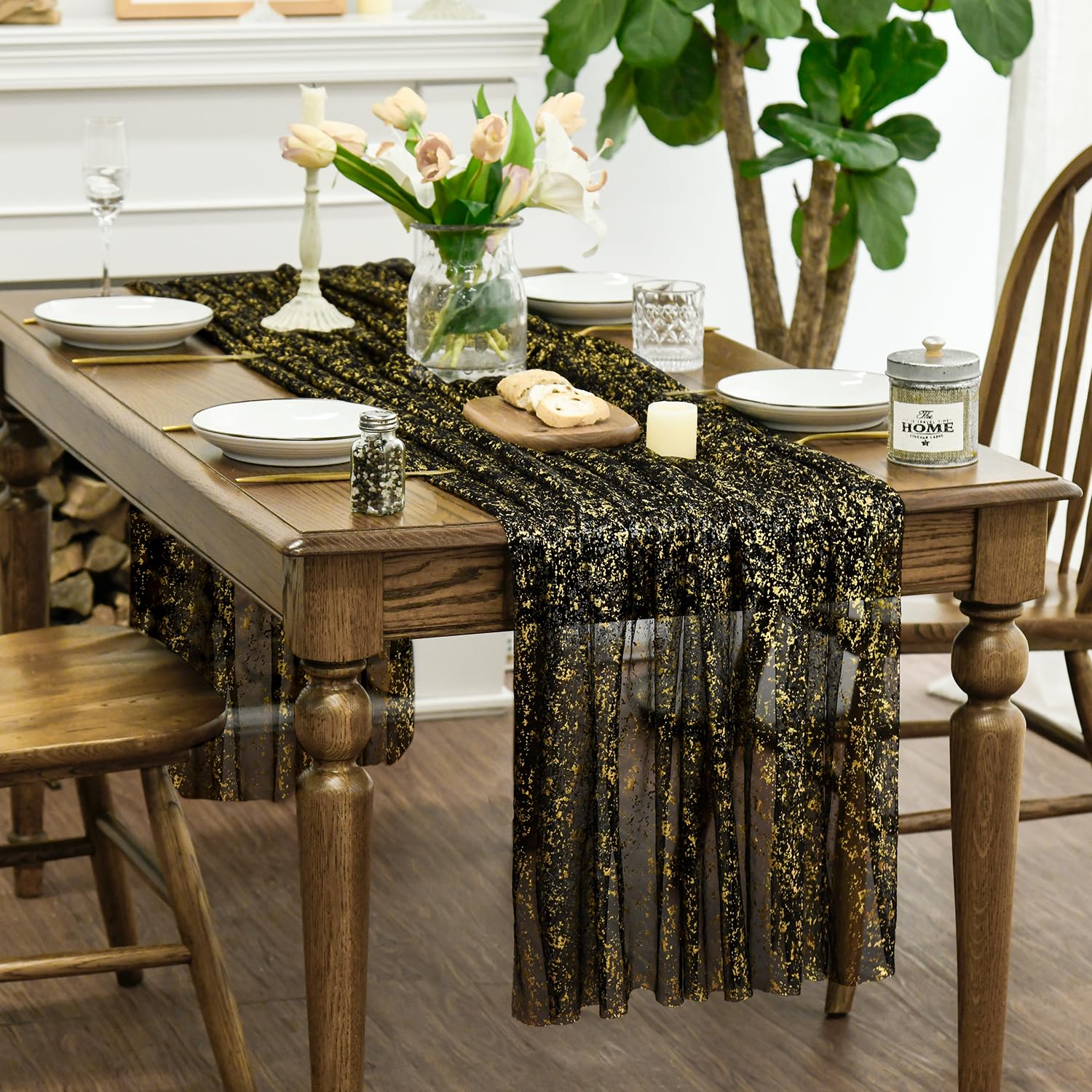 Horaldaily golden sequin glitter detail adds festive sparkle to tables.
