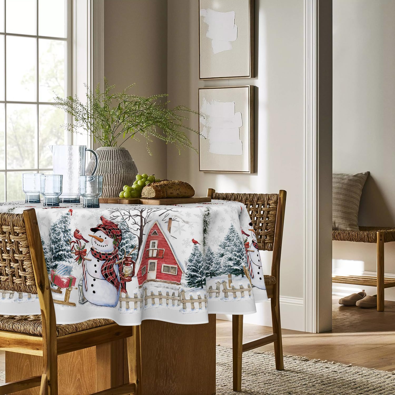 Horaldaily tablecloth on dining table creates a cozy festive ambiance.
