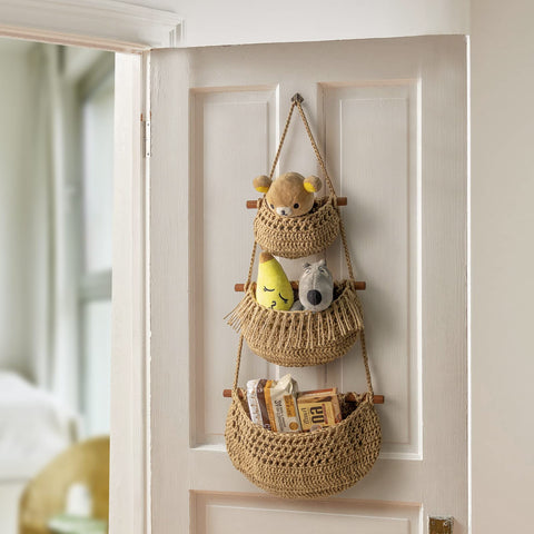 Horpait tiered basket with included hooks for flexible arrangement